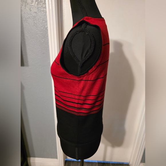 Casual Corner Annex Red And Black Petite S Sleeveless Top - Picture 3 of 4